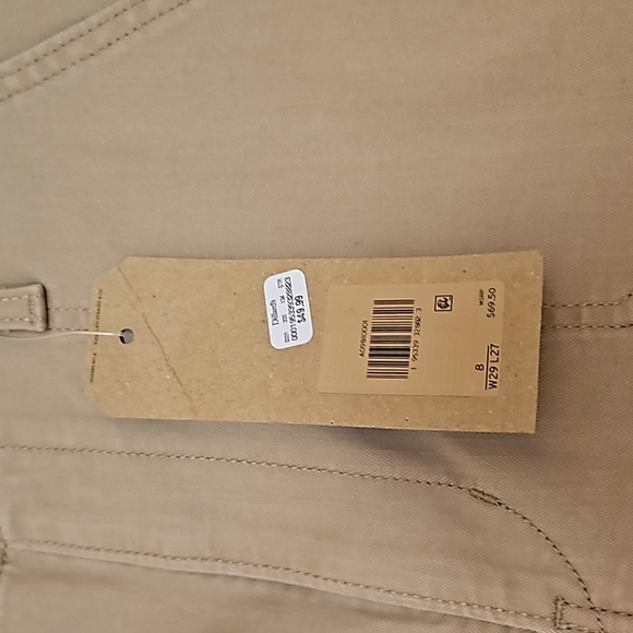 Levi's size 8| W29 L27 khaki - Picture 3 of 10